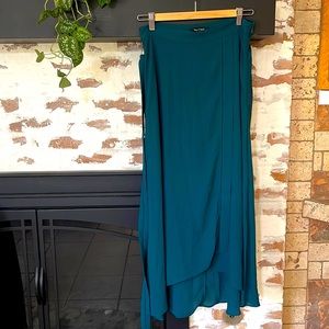 NWT Beautiful wrap skirt with tie string for waist.